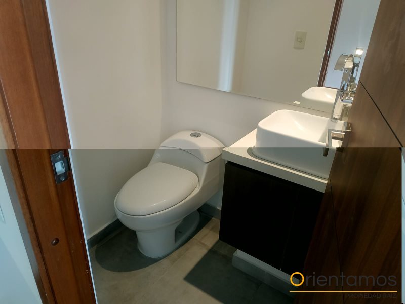 Apartamento disponible para el arriendo en Medellín el codigo es 19710 foto numero 11