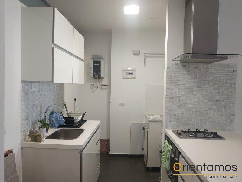 Apartamento disponible para el arriendo en Medellín el codigo es 19710 foto numero 5