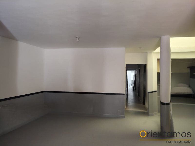 Casa-local disponible para el arriendo en Medellín el codigo es 20616 foto numero 2