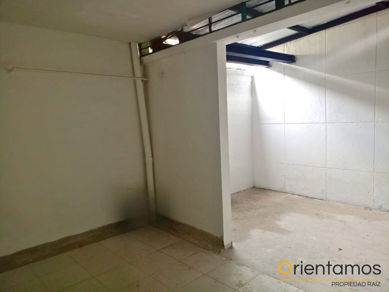 Casa-local disponible para el arriendo en Medellín el codigo es 20265 foto numero 16