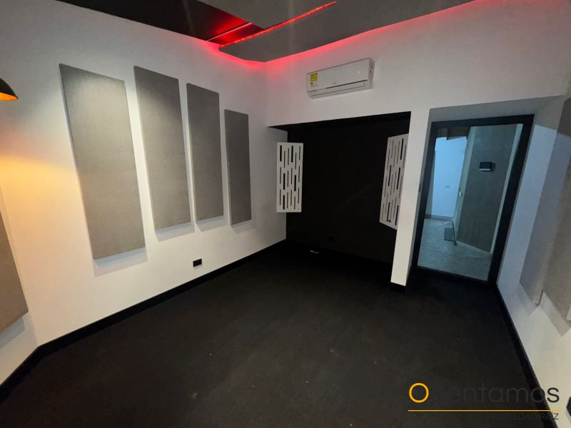 Casa-local disponible para el arriendo en Medellín el codigo es 5852 foto numero 15