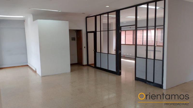Oficina disponible para el arriendo en Medellín el codigo es 19250 foto numero 3