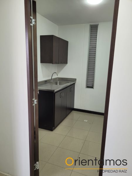 Oficina disponible para el arriendo en Medellín el codigo es 20066 foto numero 4