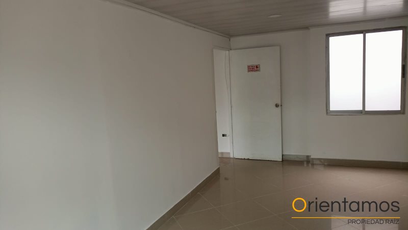 Oficina para el arriendo en Medellín - La 80 el codigo es 16584 foto numero 16