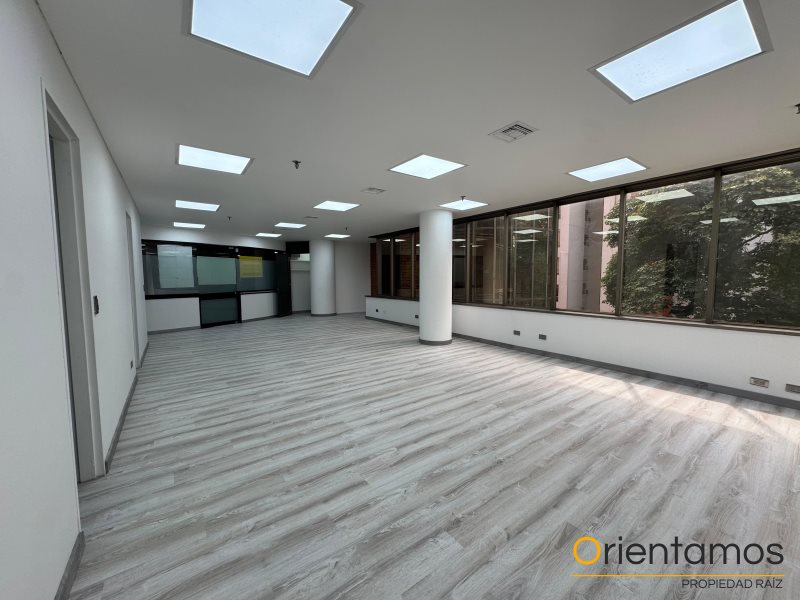 Oficina disponible para el arriendo en Medellín el codigo es 15847 foto numero 4