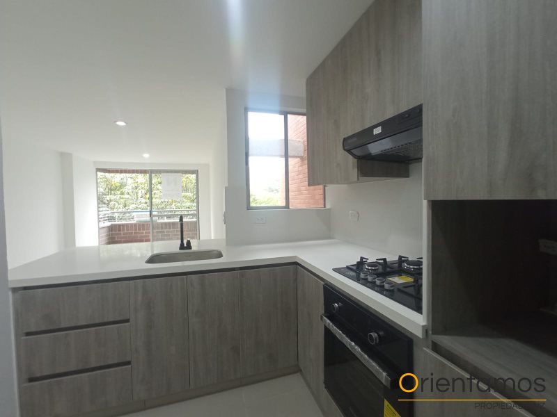 Apartamento disponible para el arriendo en Envigado el codigo es 20254 foto numero 6