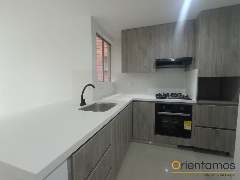 Apartamento disponible para el arriendo en Envigado el codigo es 20254 foto numero 7