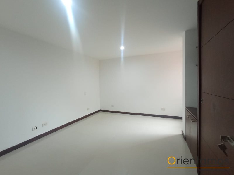 Apartamento disponible para el arriendo en Envigado el codigo es 20254 foto numero 21