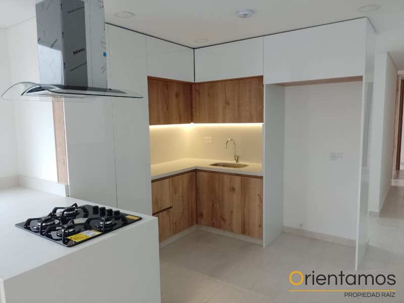 Apartamento disponible para el arriendo en Envigado el codigo es 19181 foto numero 3