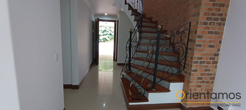 Casa disponible para el arriendo en Envigado el codigo es 19341 foto numero 4