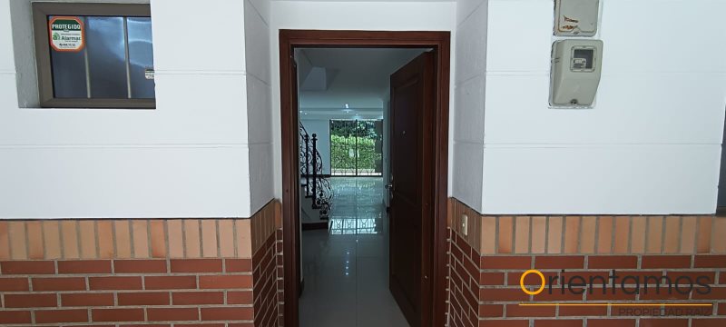 Casa disponible para el arriendo en Envigado el codigo es 19341 foto numero 2