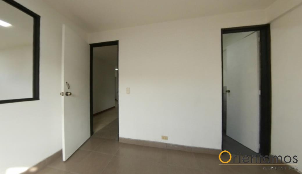 Local disponible para el arriendo en Medellín el codigo es 2155 foto numero 3